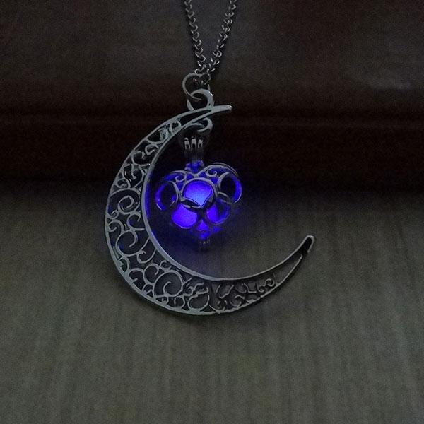Beautiful Moon and Star Element Necklace Pendant With Shining Stone